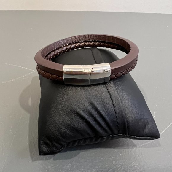 NWOT NORDSTROM Brown Leather Silver Closure Bracelet - Picture 3 of 5